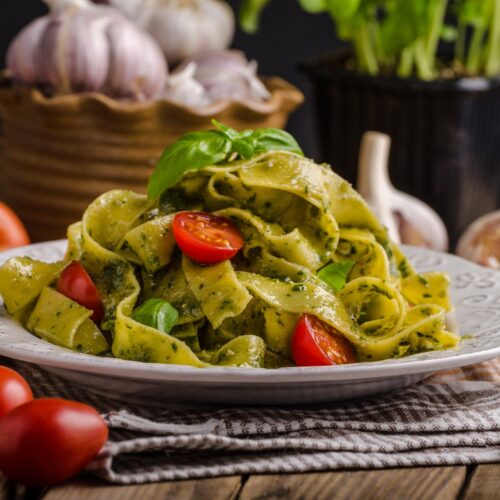 Grüne Tagliatelle